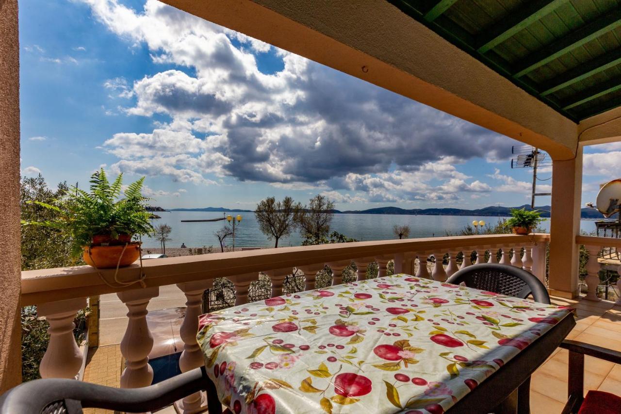 Mare-More Studio W Balcony And Beach Front And View Zadar Exterior foto
